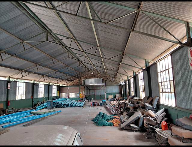 4,367M² WORKSHOP FOR SALE IN TRIM PARK